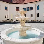 Palace Art