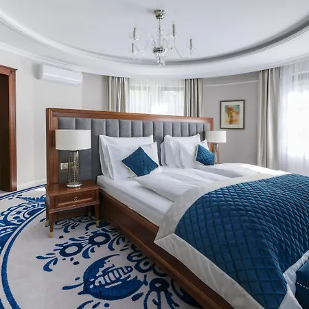 Hotel Palace Art 4*