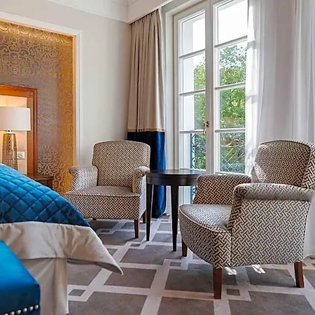 Palace Art Hotel 4*